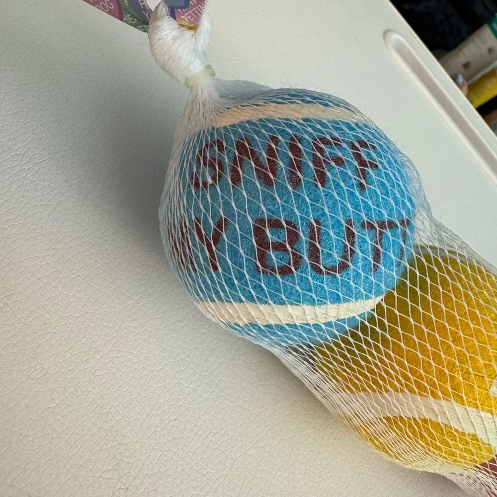 Bark Squeak Heart Balls